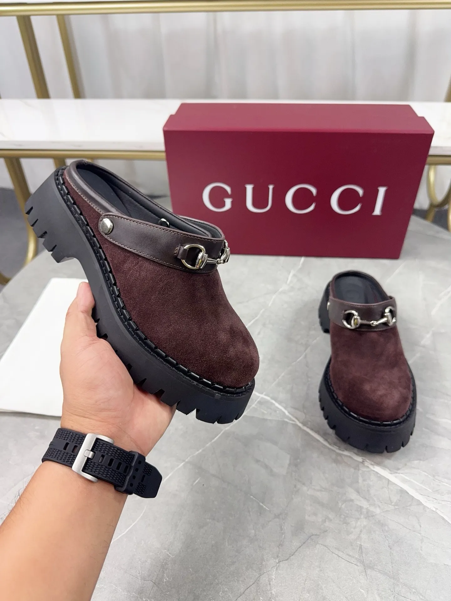 p500🐮🐮Gucci2024 new model, double GG groove thick-soled Loaf platform shoes. The original version is made 1:1. Super beautiful quality, classic model at the counter. ❶Upper: original frosted cowhide ❷Inner lining: water-dyed cowhide ❸Feet: water-dyed cowhide ❹Outsole: ultra-light original sole ❺thick sole heightening: 3.5cn ❻Packing: original packaging ❼Number: Women's 35-42 (41 42 customized, non-returnable) Men's model: 38-46 (45, 46 customized, non-returnable)